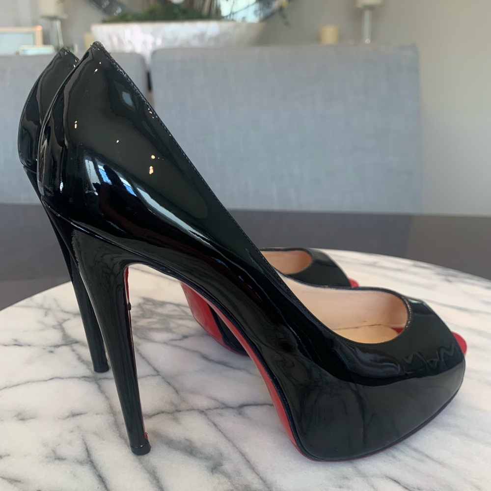 Christian Louboutin Very Prive Red Peep Toe pumps